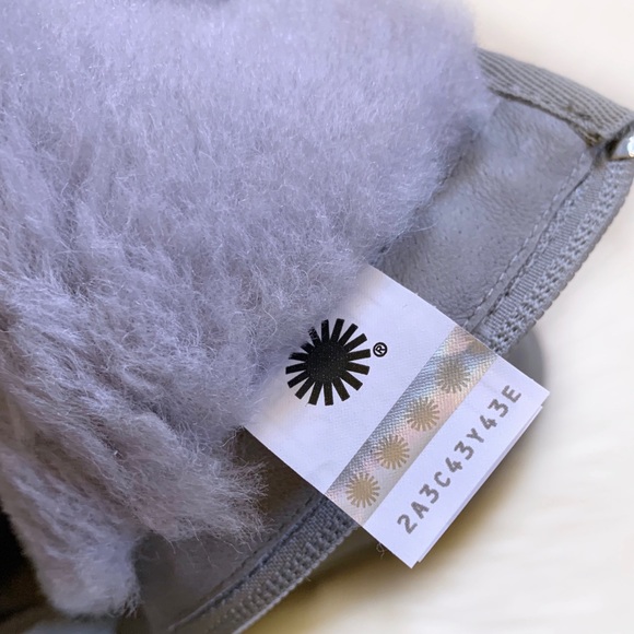 UGG Alber Seal Grey Suede Boots - Picture 7 of 7